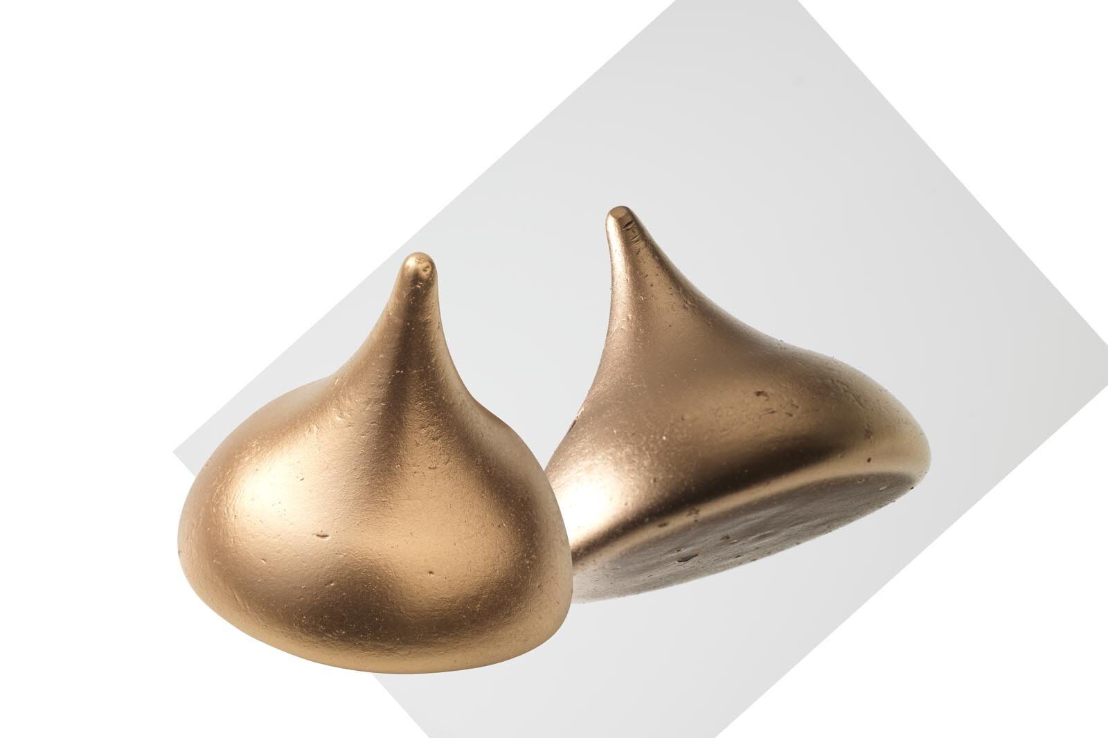 Hershey's Kisses before retouching