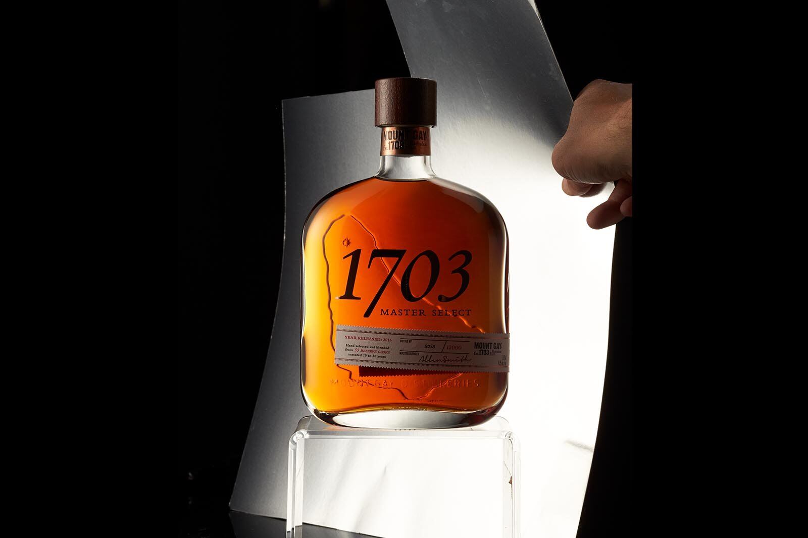 A 1703 bottle with smoke before retouching